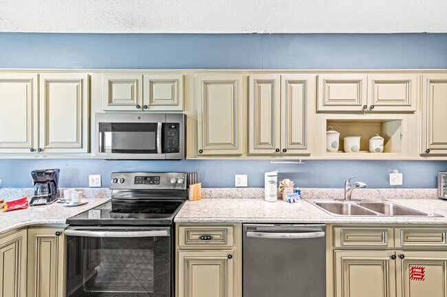 Foto del edificio - 8743 Thomas Dr