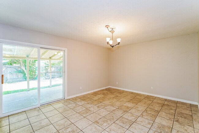 Foto del edificio - 4129 Shagbark St