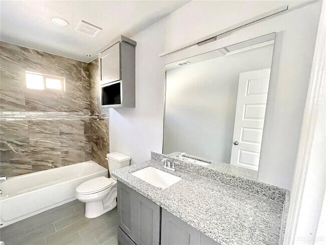 Building Photo - 3610 Bella Costa Dr