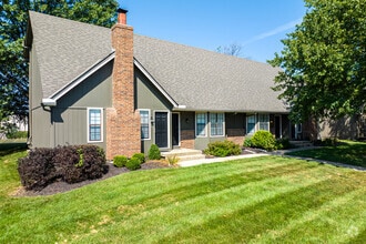 Building Photo - Barrington Park Townhomes