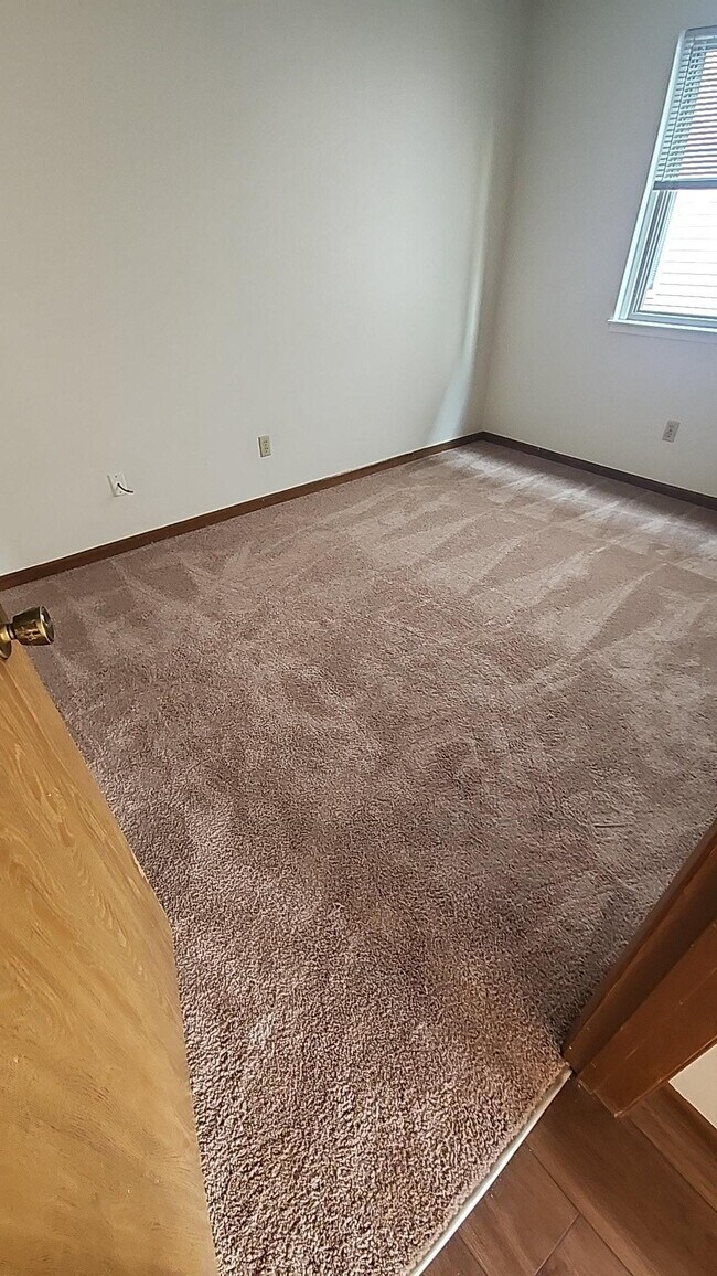 Foto del edificio - 418 S Van Buren St