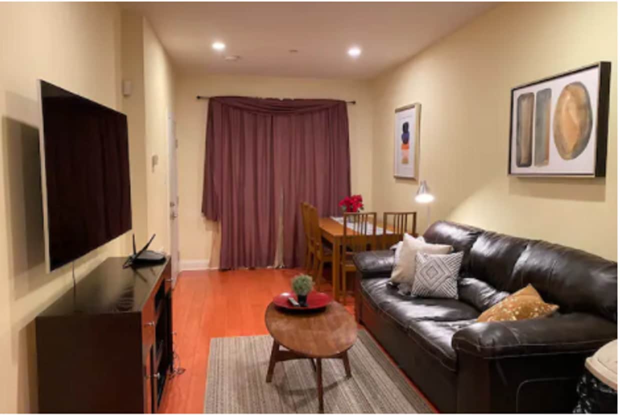 Primary Photo - 676 N 33rd St