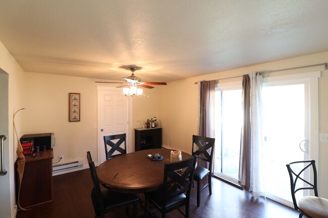 Foto del edificio - 3 Bed 2 Bath - Pet Friendly - NAS Whidbey