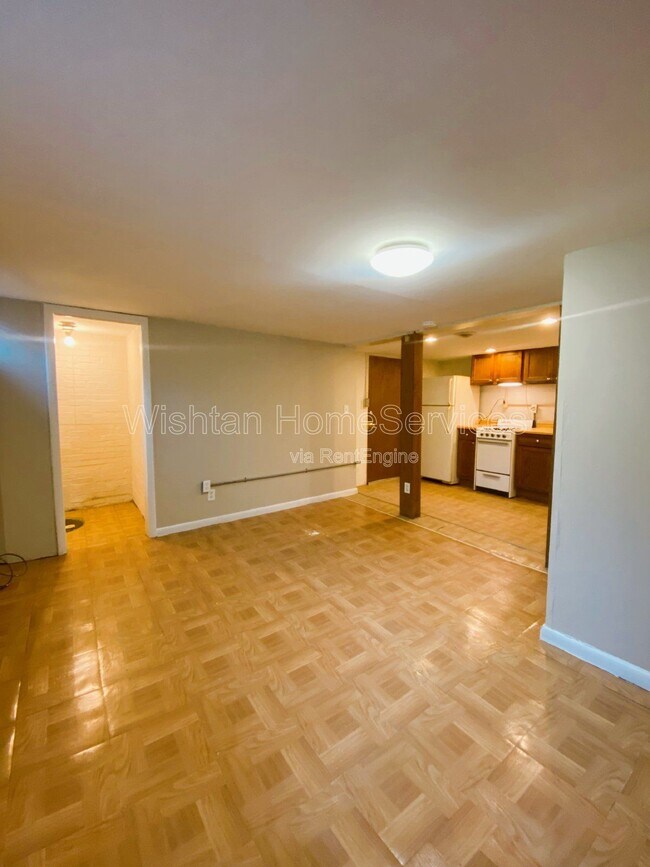 Foto del edificio - 236 W Washington St