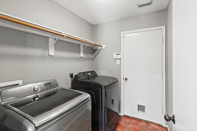 Foto del edificio - 10507 Sutter Glen Ln