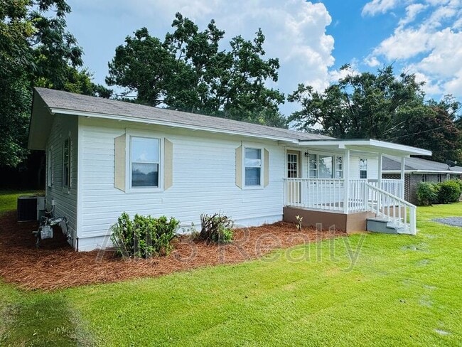 Building Photo - 287 McNeal St