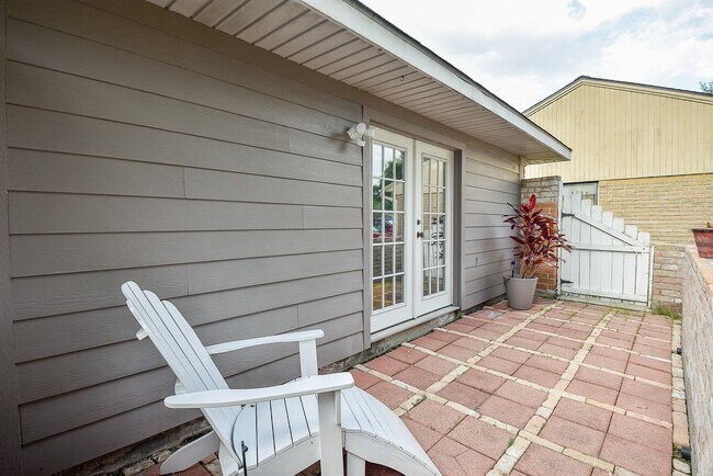 Foto del edificio - 1918 Quail Grove Ln