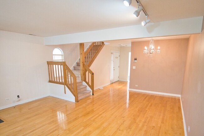 Foto del edificio - 1170 S Plymouth Ct