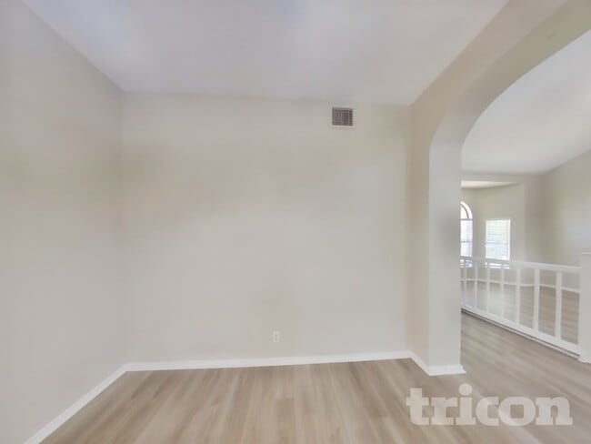 Foto del edificio - 8028 Copper Trail Dr