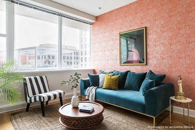 Designer Apartment Homes - 925 Common