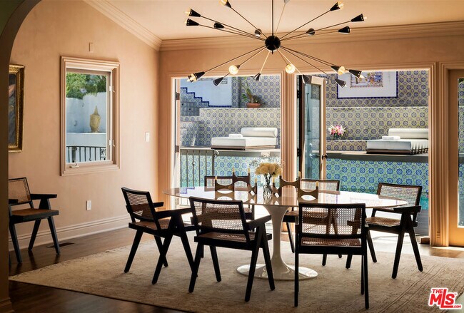 Foto del edificio - 5500 Red Oak Dr
