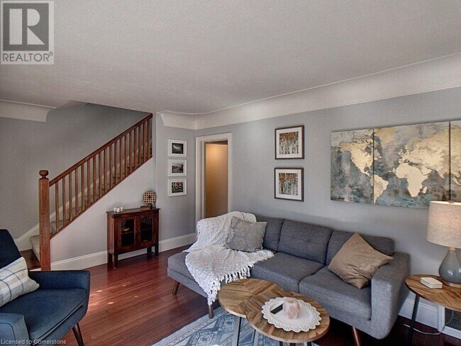 Building Photo - 283 MacNab St