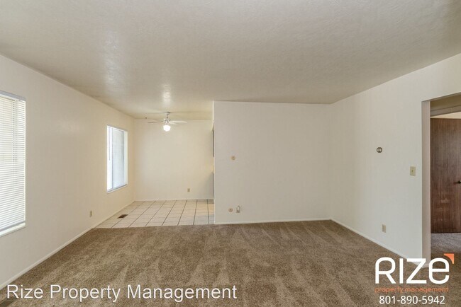 Foto del edificio - 1703-1731 N 1575 W