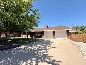 Building Photo - 1149 E Elder Cir
