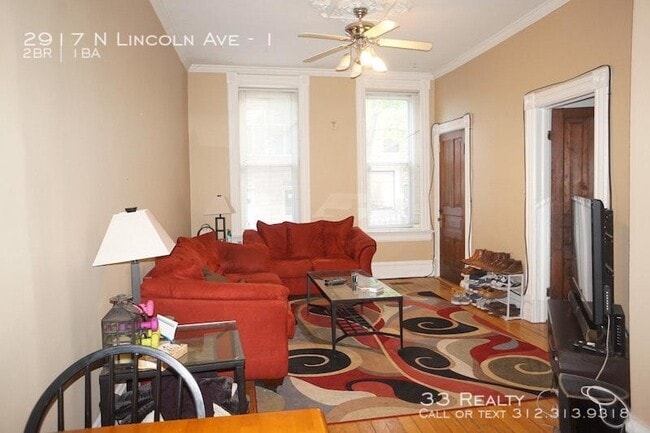 Building Photo - 2 Bedroom + Den Apartment in Lakeview