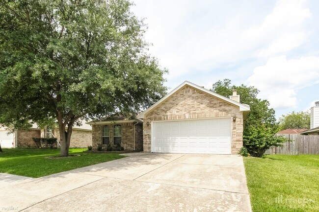 Foto del edificio - 22126 Falconwood Ln