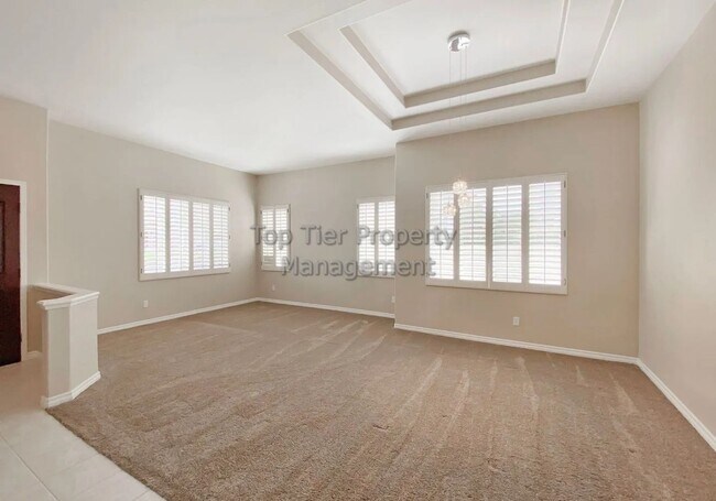 Building Photo - **Beautiful Single-Story 3 bed / 2 bath Ho...