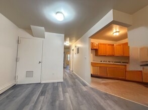 Building Photo - 22-92 Nameoke Ave