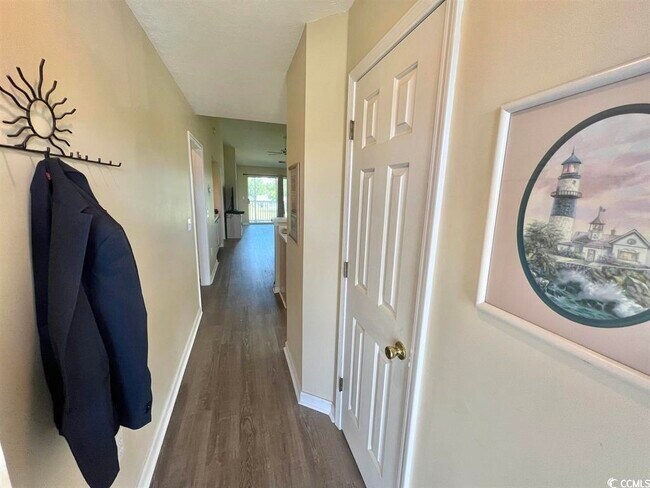 Foto del edificio - 627 Waterway Village Blvd