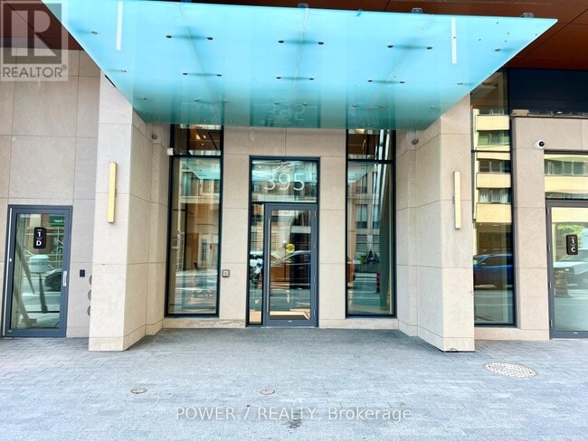 Building Photo - 395 Bloor St E