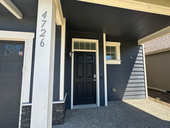 Building Photo - 3 Bed, 2.5 Bath House in Cordata Neighborhood