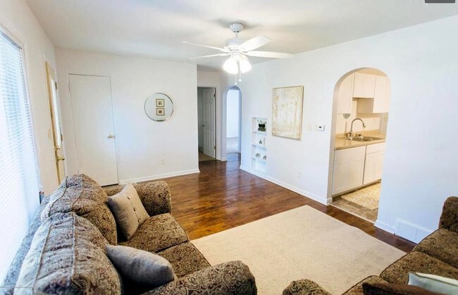 Foto del edificio - 621 W Hodge Ave