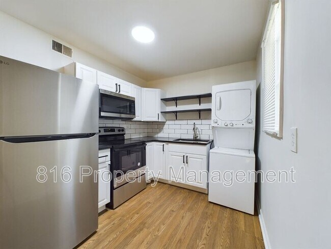 Building Photo - 6208 E 152nd Terr