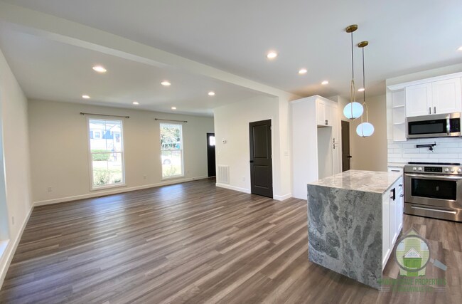 Photo - 228 Maco Terrace House