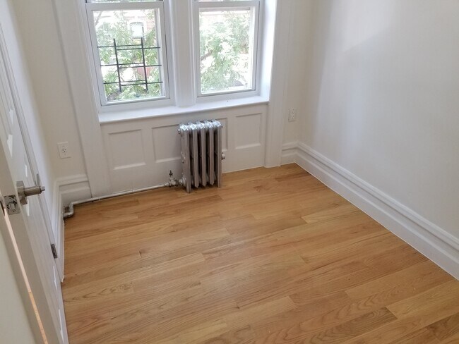 Office (small room attached to Front Bedroom) - 1044 Faile St