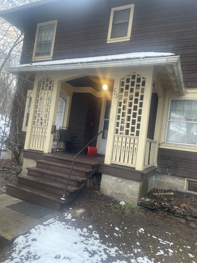 Primary Photo - 105 Pinnacle Rd