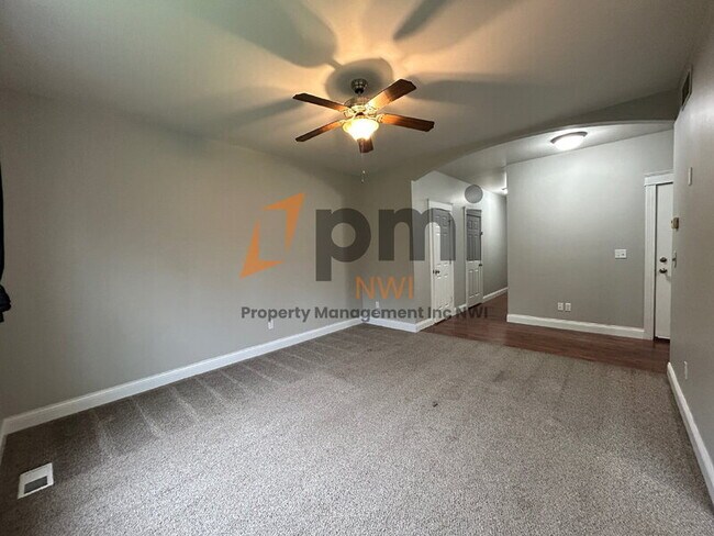 Building Photo - 4000 Silhavy Rd