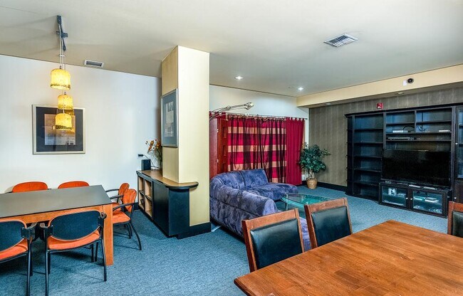 Building Photo - Asia Condominiums - 2 bedrooms