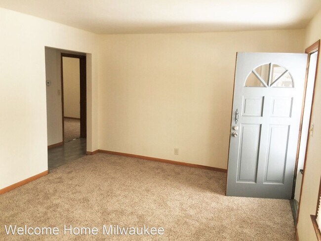 Building Photo - 3 br, 1 bath House - 4374 N 62nd St