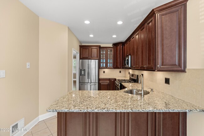 Building Photo - 15 Faxon Dr