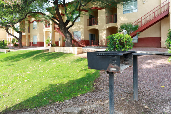 Building Photo - Sandstone Ridge Apartments