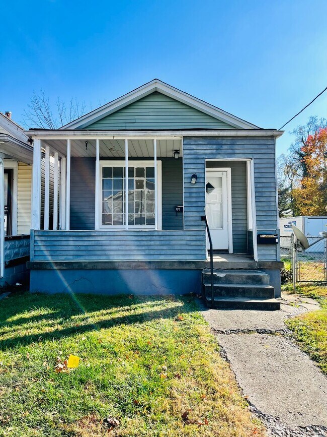 Building Photo - 2713 Rodman