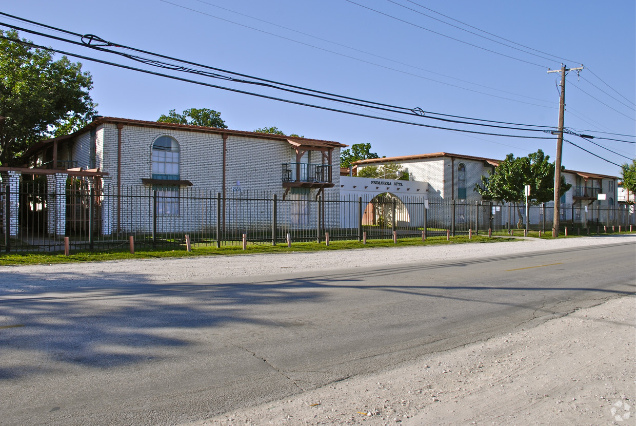 Foto del edificio - Primavera Apartments