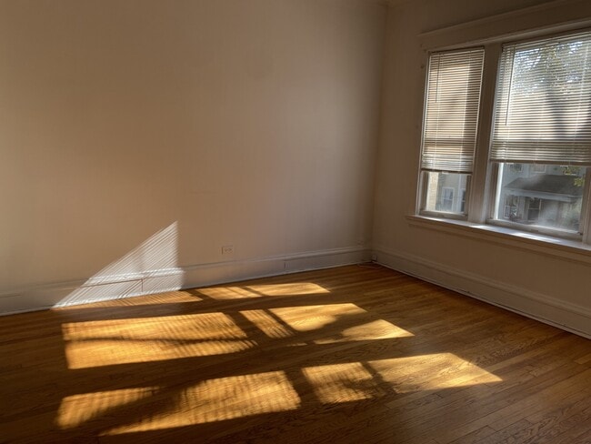 Foto del edificio - 1548 W Highland Ave