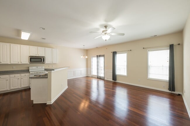 Building Photo - "Charming 2-Bed Oasis with Elegant Hardwoo...