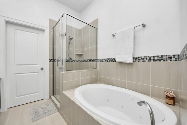 Building Photo - 2110 Shearn St