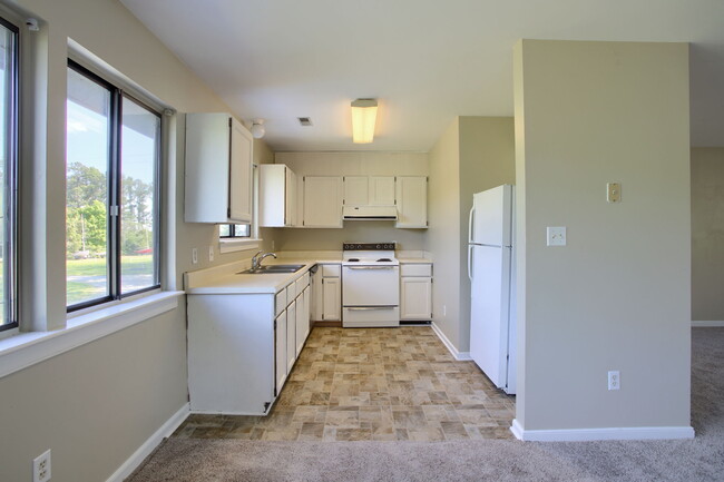 Foto del edificio - 5992 Ware Point Rd