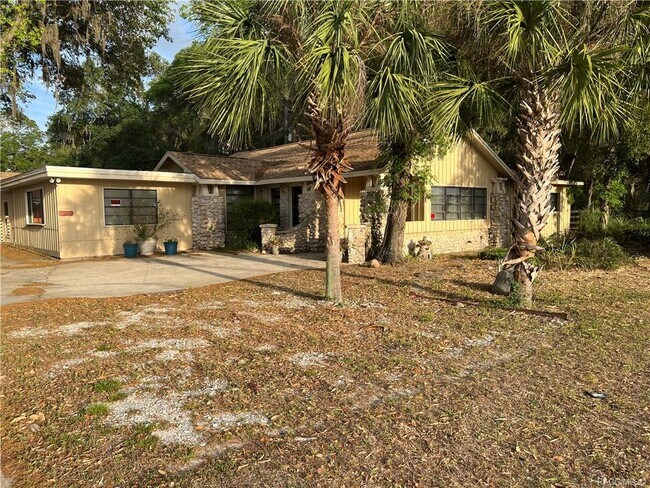 Building Photo - 3729 S Lecanto Hwy
