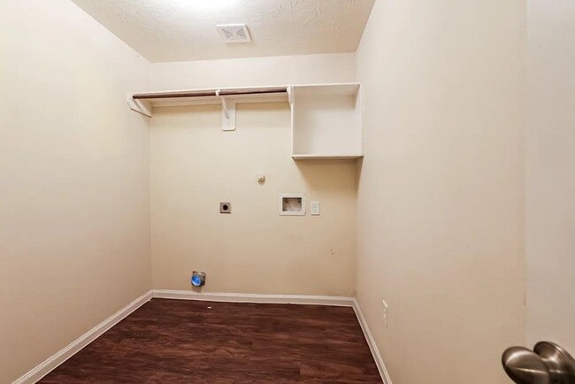 Building Photo - 3716 Chimney Ridge Dr