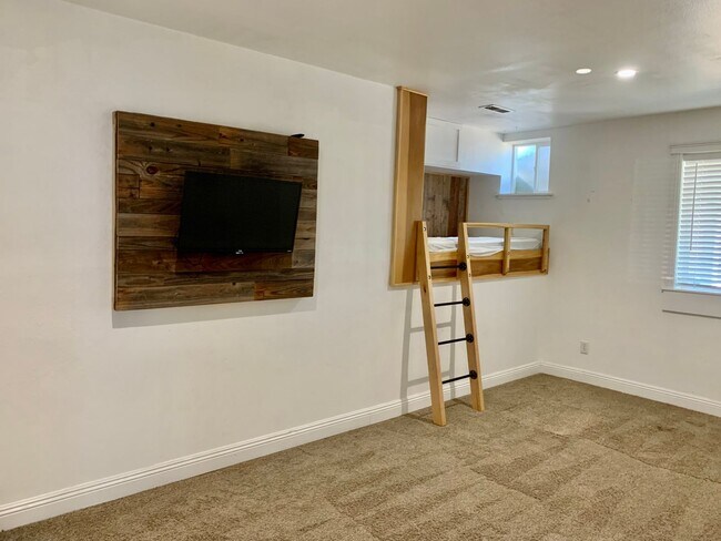 Foto del edificio - 735 N Trigo Ln