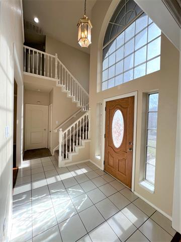 Building Photo - 705 Pine Lakes Dr