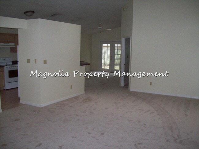 Building Photo - 1322 Carlson Dr