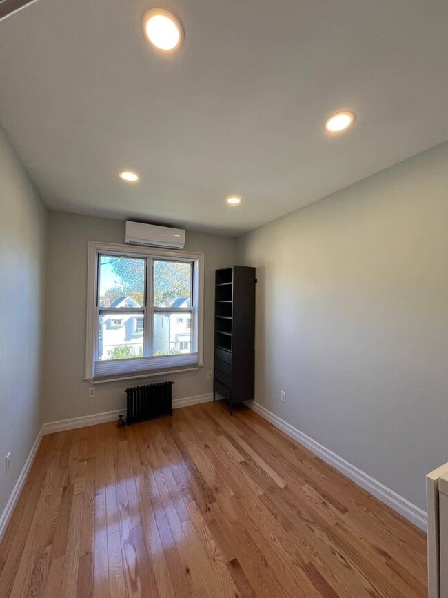 Building Photo - 115-0 Lefferts Blvd