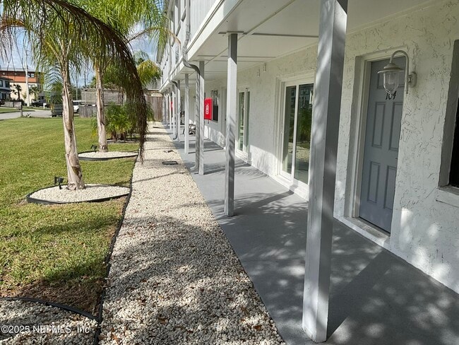 Foto del edificio - 318 Arricola Ave