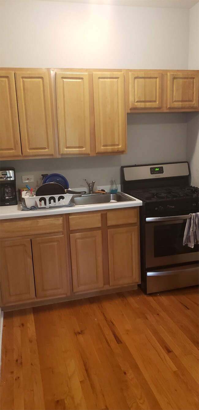 Foto del edificio - 4228 N Kenmore Ave