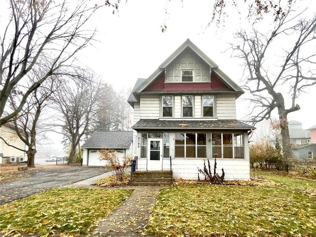 Building Photo - 2193 1st St